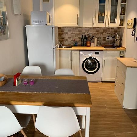 Cosy Apartment In L Escala, 7 Mins Walk To The Closest Beach, Riells L' Escala Εξωτερικό φωτογραφία