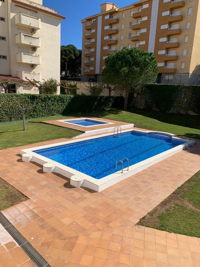 Cosy Apartment In L Escala, 7 Mins Walk To The Closest Beach, Riells L' Escala Εξωτερικό φωτογραφία