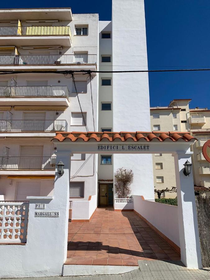 Cosy Apartment In L Escala, 7 Mins Walk To The Closest Beach, Riells L' Escala Εξωτερικό φωτογραφία