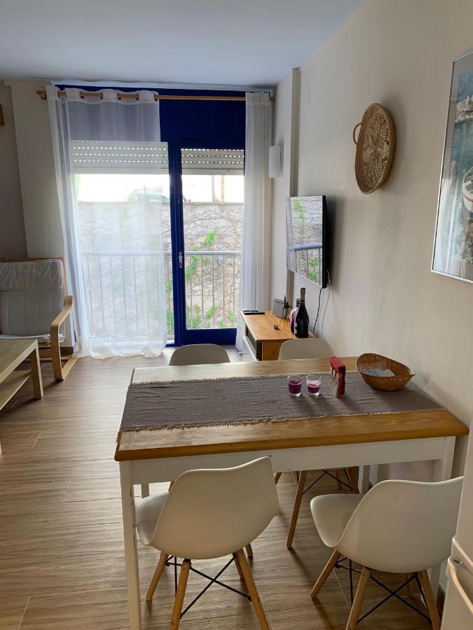 Cosy Apartment In L Escala, 7 Mins Walk To The Closest Beach, Riells L' Escala Εξωτερικό φωτογραφία
